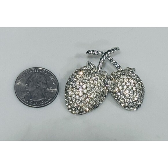 Vintage Weiss Rhinestone Brooch Strawberry Fruit Pin Clear Silver Tone - Picture 15 of 15